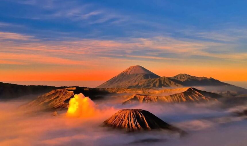 Mount Bromo Package Tour 2 Days 1 Night