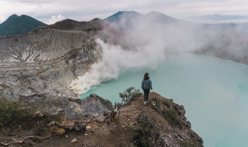 Ijen Crater Package Tour From Banyuwangi Indonesia