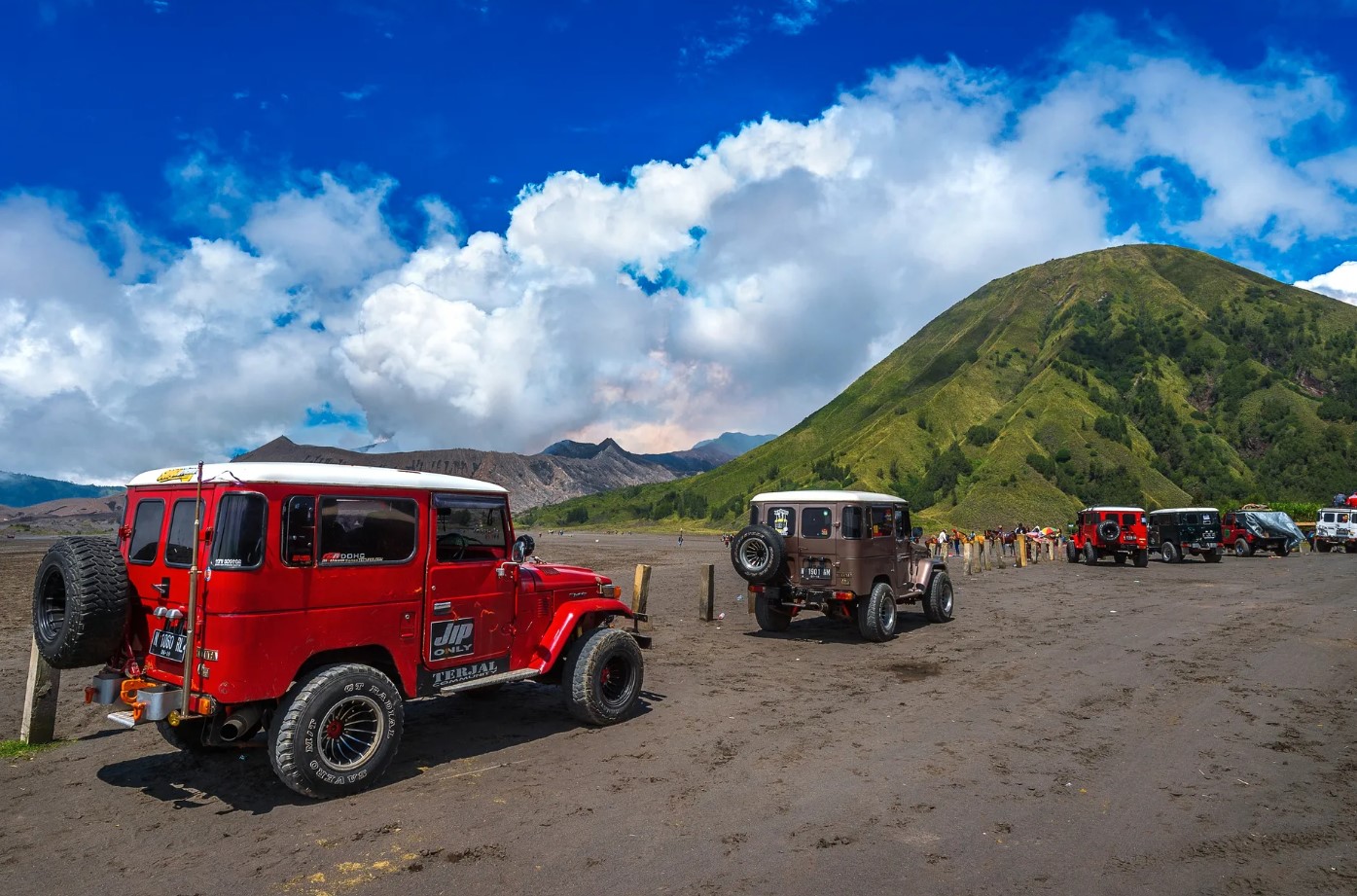 Mount bromo jeep tour packages